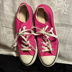 Converse Women's Fuchsia Canvas Sneakers